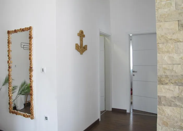 Apartament M&t Nin