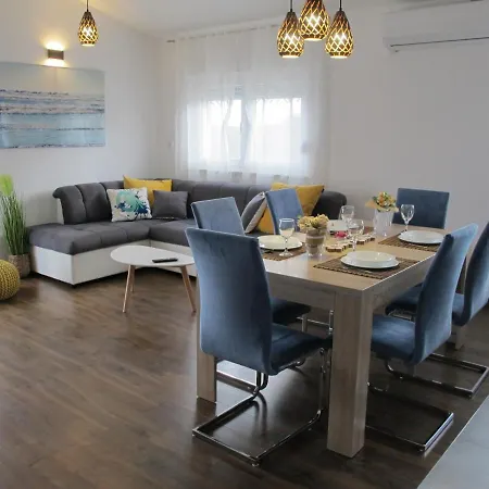 M&t Apartamento Nin