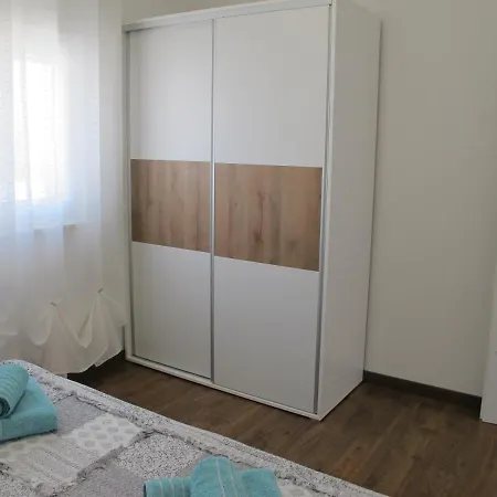 M&t Apartment