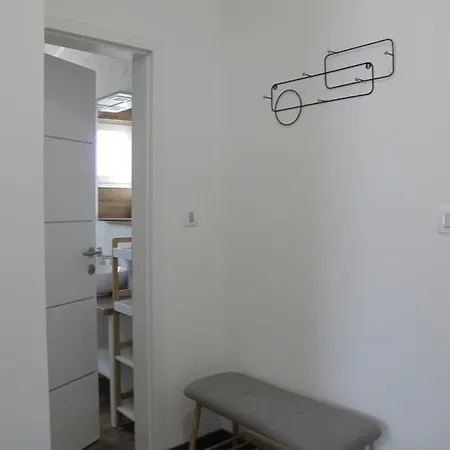 M&t Apartment Nin