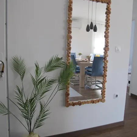 M&t Apartment *