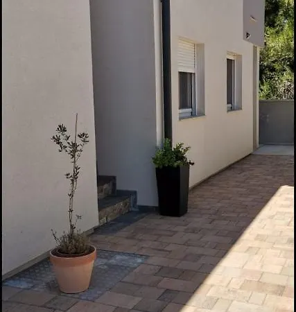 M&t Apartment *